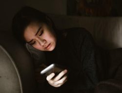 Sedih! 39% Gen Z Indonesia Jadi Korban Penipuan Online Tahun Ini Sedih! 39% Gen Z Indonesia Jadi Korban Penipuan Online Tahun Ini