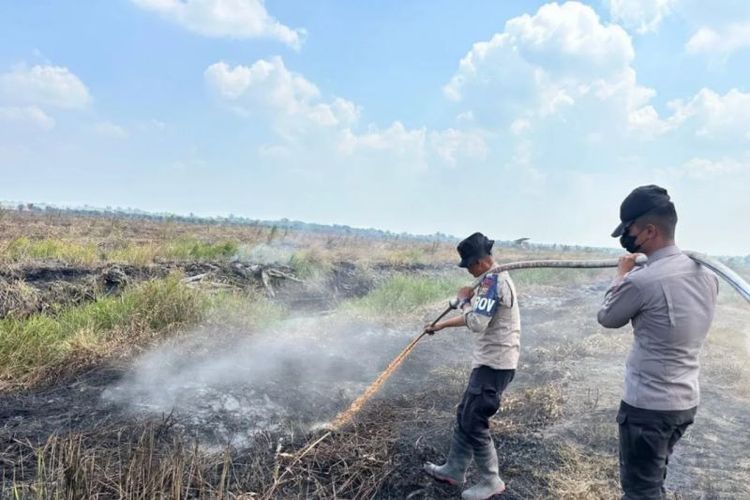 Ipda Donald Junus Halomoan Gugur Memadamkan Kebakaran Hutan di Rokan Hilir