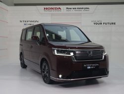 Honda Step Wgn e:HEV Akhirnya Tiba, Ingin Uji Coba? Masih Ada di GIIAS 2025 Honda Step Wgn e:HEV Akhirnya Tiba, Ingin Uji Coba? Masih Ada di GIIAS 2025