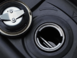 Bibir Tangki Bensin Motor Matik Berkarat? Ini Cara Mengatasinya!
