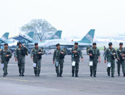 Angkatan Udara Tunjukkan Kekuatan Puluhan Pesawat Tempur di Depan Presiden Prabowo