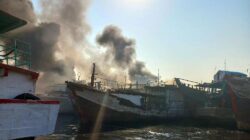 Kapal di Pelabuhan Muara Baru Terbakar