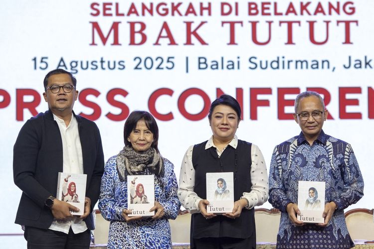 Buku “Selangkah di Belakang Mbak Tutut”: Sisi Lain Tutut Soeharto dalam Seni Budaya