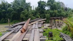 Jembatan Penghubung Desa Ratahaya dan Bobong Taliabu Putus
