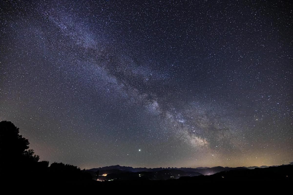 7 Fakta Menarik Hujan Meteor Perseid yang Wajib Diketahui!