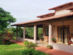 10 Desain Teras Rumah Panjang Nuansa Tuscan 10 Desain Teras Rumah Panjang Nuansa Tuscan