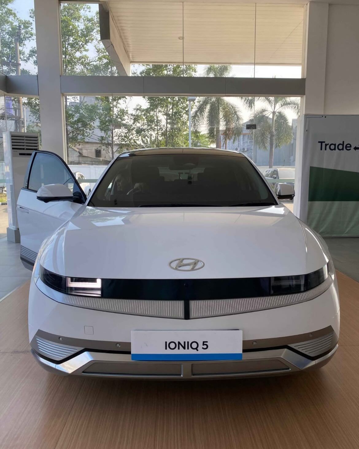 Hyundai Ioniq 5 Signature, Hanya Rp650 Juta untuk Unit Baru