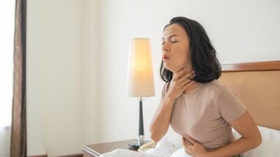 6 Obat Alami untuk Mengatasi Tenggorokan Panas