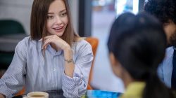 10 Kebiasaan Kecil yang Membuat Orang Tertarik pada Kamu