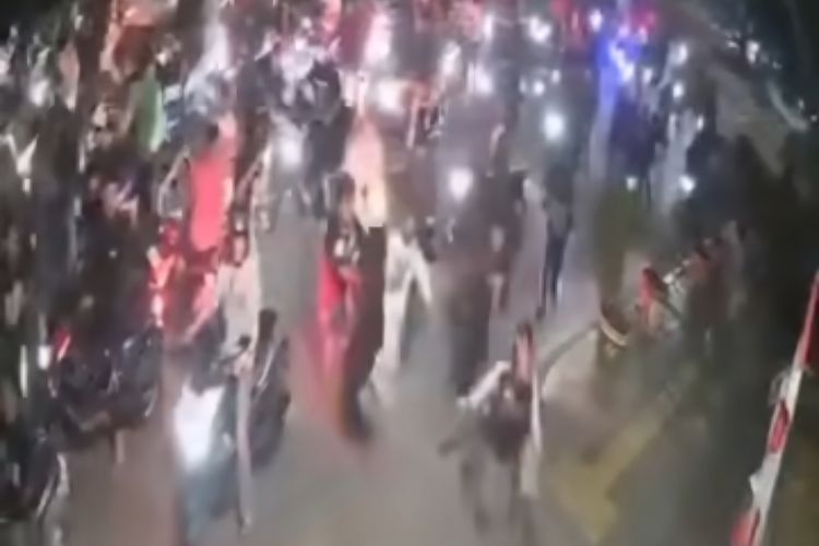 Geng Motor Serang Warga di Jatinegara, Seorang Pemuda Luka Bacok