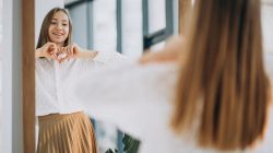 10 Kebiasaan yang Harus Dihentikan untuk Tampil Lebih Muda dalam Sebulan