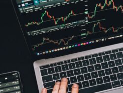 FTSE Perbarui Daftar Indeks, DSSA Masuk Large Cap, BDMN Terdepak