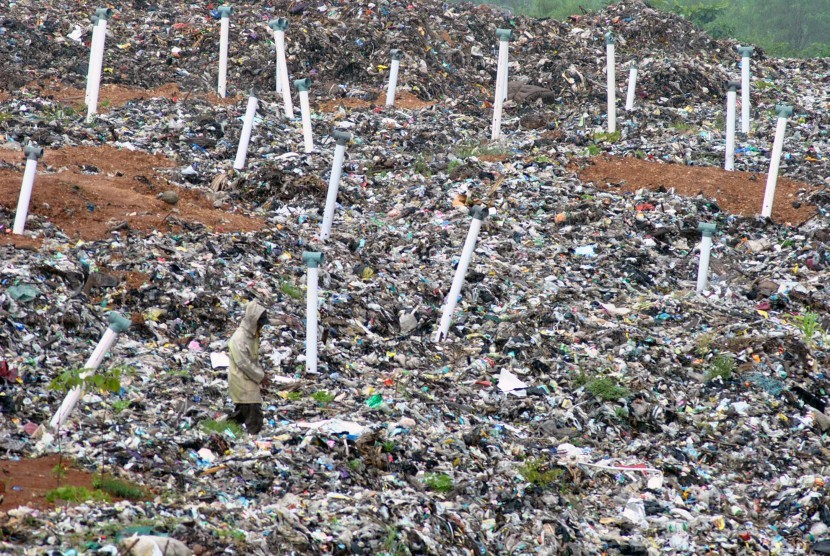 PNS Kota Bogor Tewas Tertimbun Longsoran Sampah Galuga