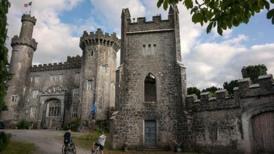 Rabu 2: Mengunjungi Kastil Charleville di Irlandia