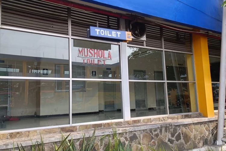 Awak Bus di Terminal Purabaya Sidoarjo Marah Karena Toilet Umum Mampet dan Ditutup: Masalah Sejak Di Gratiskan