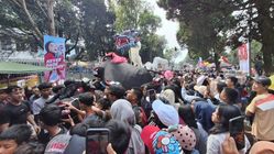 Hindari Jalur Cisarua-Parongpong, Parongpong Gelar Karnaval HUT Ke-80 RI!