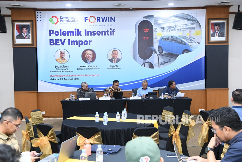 Ahli: Insentif Mobil Listrik Impor Menghambat Industri Otomotif Lokal