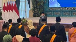 Mengapa Prabowo Beri Penghargaan Kepada Bawahannya?