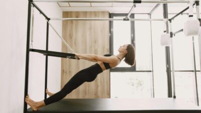 Mengapa Tubuh Menggigil Saat Berlatih Pilates?