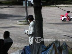 Taman Olahraga Rumbai Jadi Pusat Kuliner dan Pakaian di Pekanbaru Taman Olahraga Rumbai Jadi Pusat Kuliner dan Pakaian di Pekanbaru