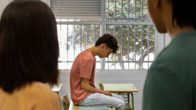 9 Ucapan Guru Zaman Dahulu yang Bisa Mengganggu Anak Sekarang