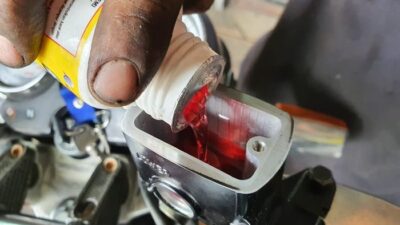 Masalah yang Sering Terjadi pada Motor Bekas dengan Minyak Rem Tidak Pernah Diganti