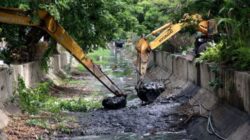 Masyarakat Surabaya: Proyek Jalan Perparah Kemacetan Saat Banjir