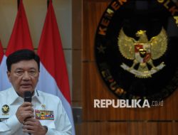 Menteri Polkam Sebut Bendera One Piece Kurangi Kewibawaan Merah Putih Menteri Polkam Sebut Bendera One Piece Kurangi Kewibawaan Merah Putih