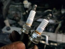 Hati-Hati! Ini Bahaya Mengganti Busi Saat Mesin Panas Hati-Hati! Ini Bahaya Mengganti Busi Saat Mesin Panas