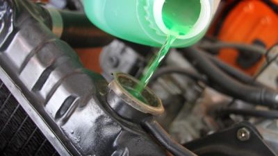 Gejala Radiator Bocor Masuk Ruang Bakar Mobil