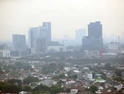 Tangerang Selatan Jadi Kota Paling Polusi di Indonesia Pagi Ini