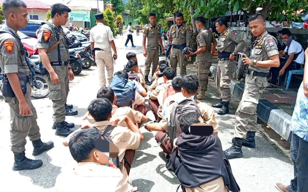 Menyedihkan! Pemuda Muara Enim Terlantar Cari Kerja di Padang, Ini Pesan Satpol PP