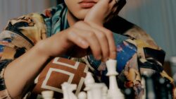 Chanyeol EXO Menikmati Wisata Kuliner di Gangneung