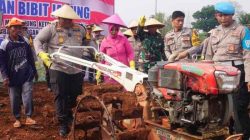 Kapolres Kebumen Kolaborasi dengan Pesantren Tanam Jagung, Santri Jadi Penjaga Ketahanan Pangan