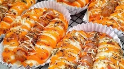 Roti Sosis BBQ Keju: Masakan Sederhana yang Viral di Kalangan Anak Kos 2025