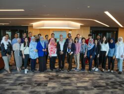 Prof Yunus Awarded UKM Doctorate for Social Business Leadership Prof Yunus Awarded UKM Doctorate for Social Business Leadership