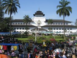 Bandung Hadapi Krisis Sampah, Pemkot Perkenalkan Insinerator dan Bio Digester untuk Akhiri Ketergantungan TPA Sarimukti Bandung Hadapi Krisis Sampah, Pemkot Perkenalkan Insinerator dan Bio Digester untuk Akhiri Ketergantungan TPA Sarimukti