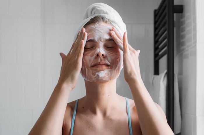 3 Penyebab Kulit Kering Setelah Mencuci Wajah