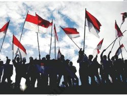 Pemuda Bantul Coba Akhiri Hidup dengan Memanjat Atap Rumah, Live di Instagram