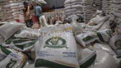 Gerakan Bantuan Beras, Polsek Sanggar Berikan Akses Pangan Terjangkau
