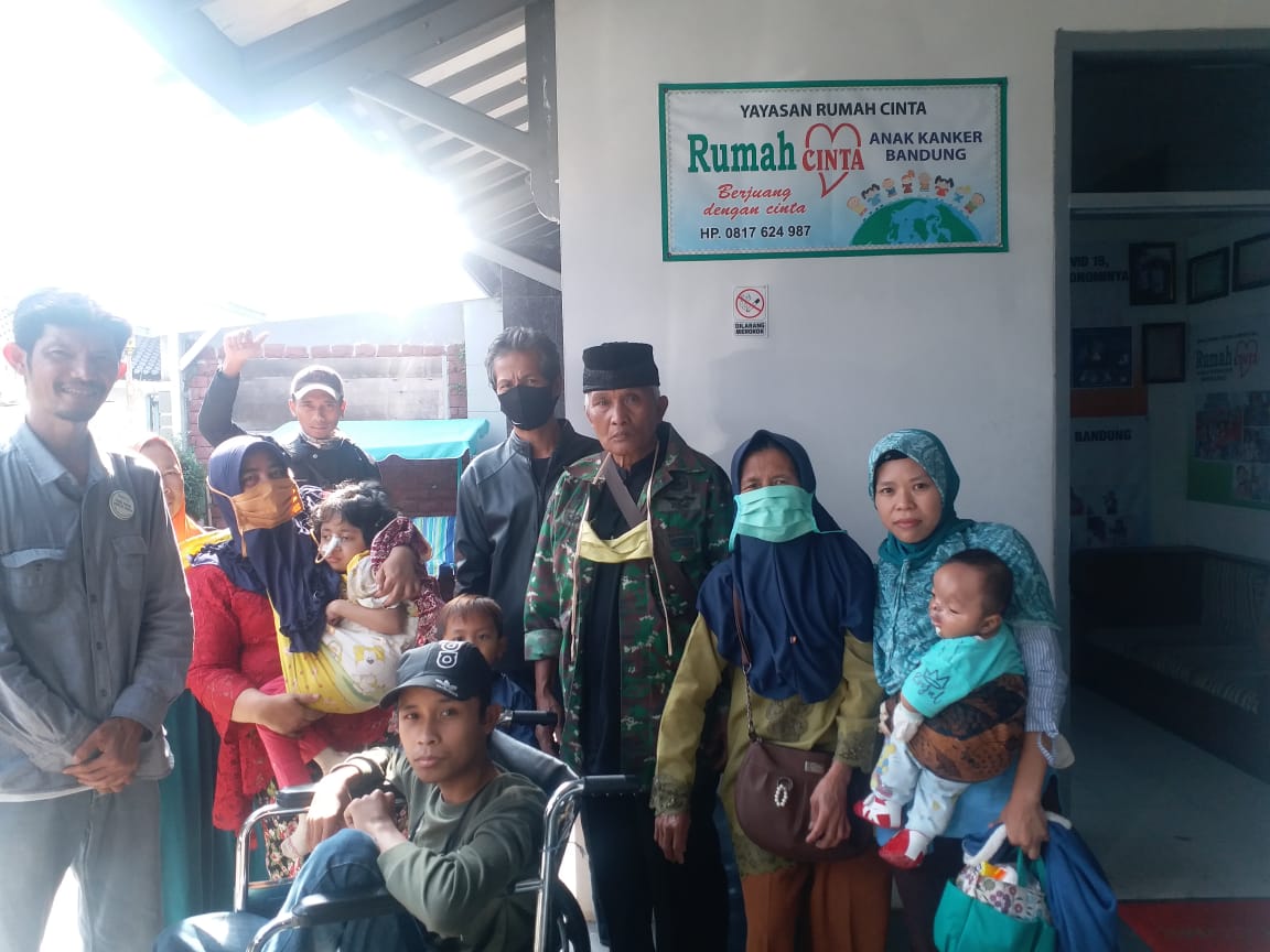 Rumah Kami, Tempat Berharap bagi Anak Kanker di Bandung: Solidaritas yang Menyala