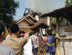 Korsleting Listrik Hancurkan 4 Rumah di Garut Korsleting Listrik Hancurkan 4 Rumah di Garut
