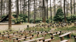 Wisata Seru dan Menyenangkan! 3 Kamp Indiana di Bandung Barat untuk Healing Bersama Teman
