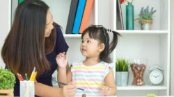 5 Tips Menolak Permintaan Hadiah Mahal Anak