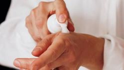 9 Produk Tabir Surya SPF Tinggi untuk Kulit Berminyak, Solusi Kulit Cerah Tanpa Minyak 9 Produk Tabir Surya SPF Tinggi untuk Kulit Berminyak, Solusi Kulit Cerah Tanpa Minyak