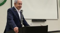 Rumah Dikepung Demonstran, Netanyahu Lari Tumbang