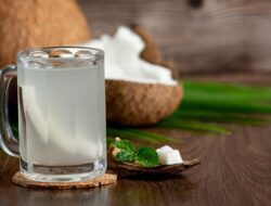 7 Tips Jaga Kesehatan Saat Panas, Hindari Sengatan Panas!