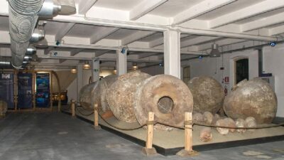 Mengunjungi Museum Militer Madrid yang Kembali Dibuka