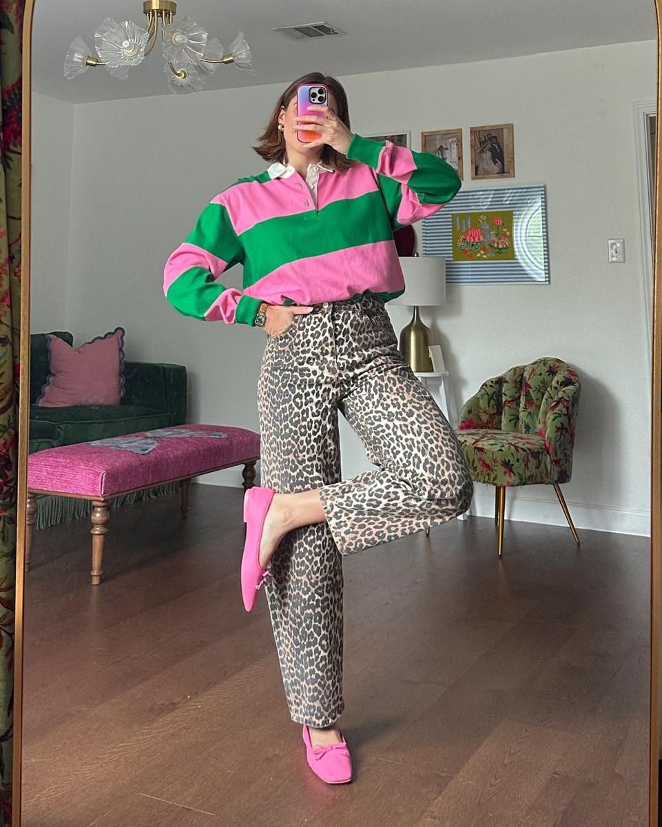 7 Gaya Outfit Pestapora, Nuansa Brave Pink dan Hero Green