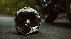 3 Visor Helm Modis, Tren Baru Bikers untuk Tampil Gaya di Jalan